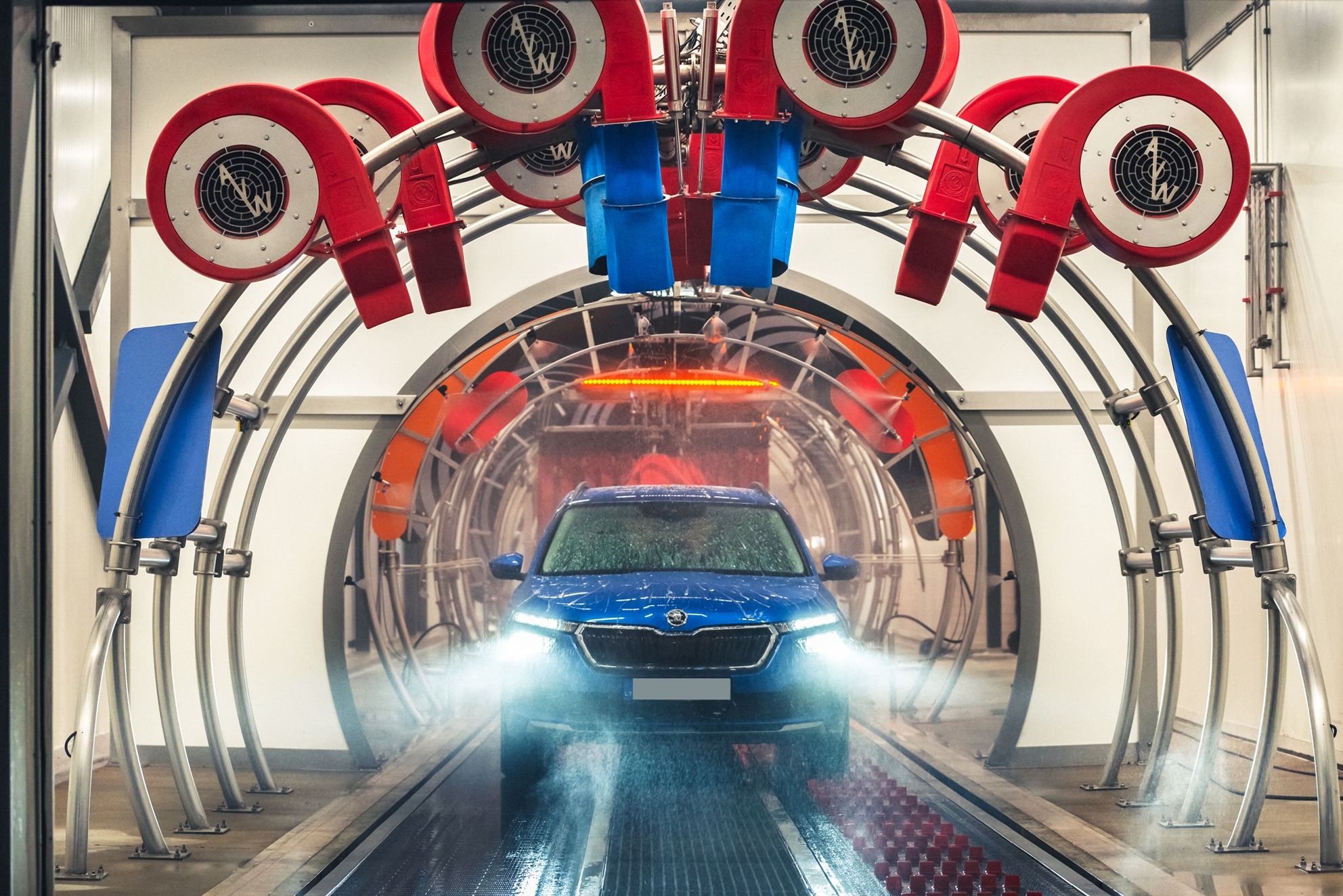 Švaros broliai sells four tunnel car wash franchises